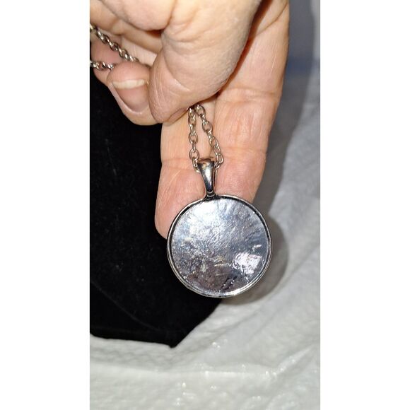 A Mosaic Abalone Shell Women's Necklace Pendant Sea Opal Mermaid Unique - Picture 9 of 9